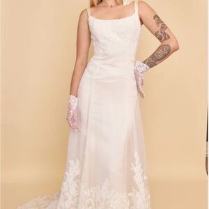 Elegant White Lace Dress